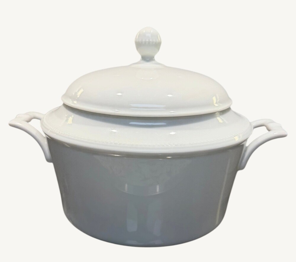 Kaiser KA12 White Beaded Round Covered Vegetable Bowl Tureen W Germany 7.25"